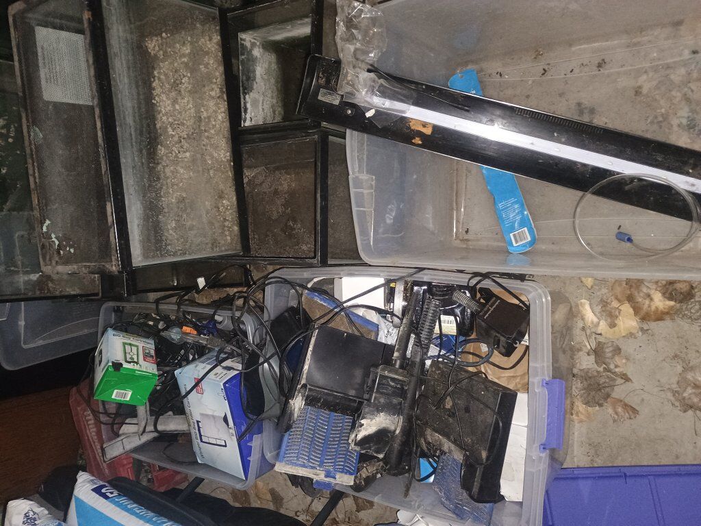 lots of aquarium supplies cheap