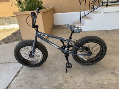 20” Mongoose BMaX All-Terrain Fat Tire mountain bike black/Gray