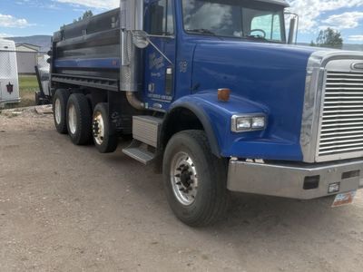 2003 Freightliner FLD120SD