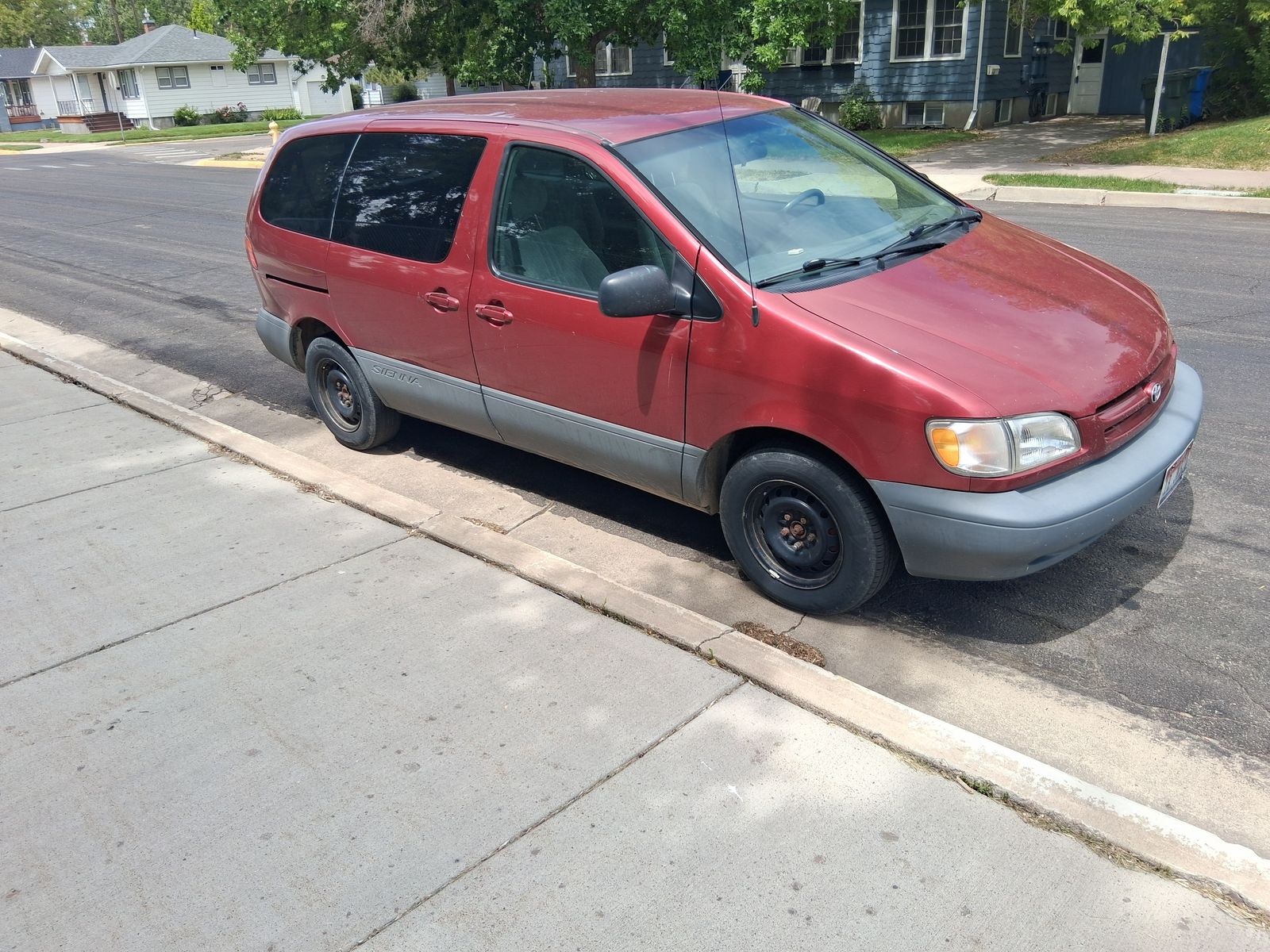 2000 Toyota Sienna CE