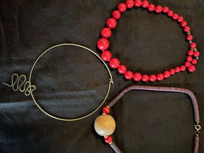 VINTAGE 1970's NECKLACES