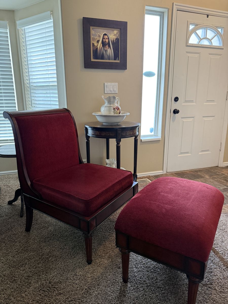 Vintage Bombay Company Library Chair & Ottoman – Early 2000s – Excellent Condition