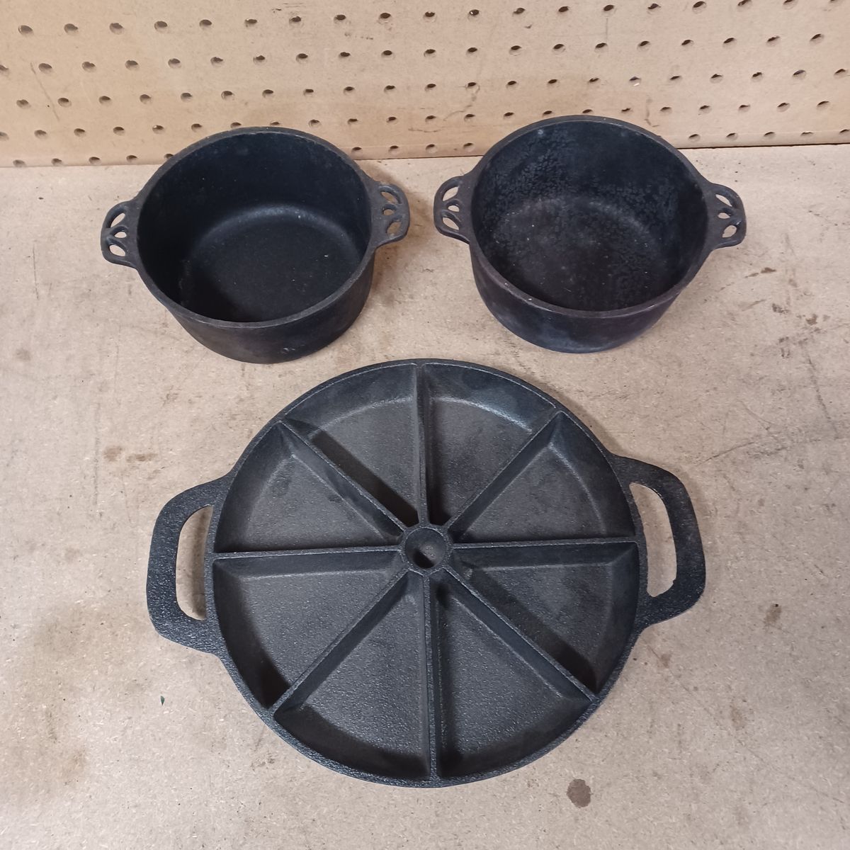 Cornbread and tart cups cast iron