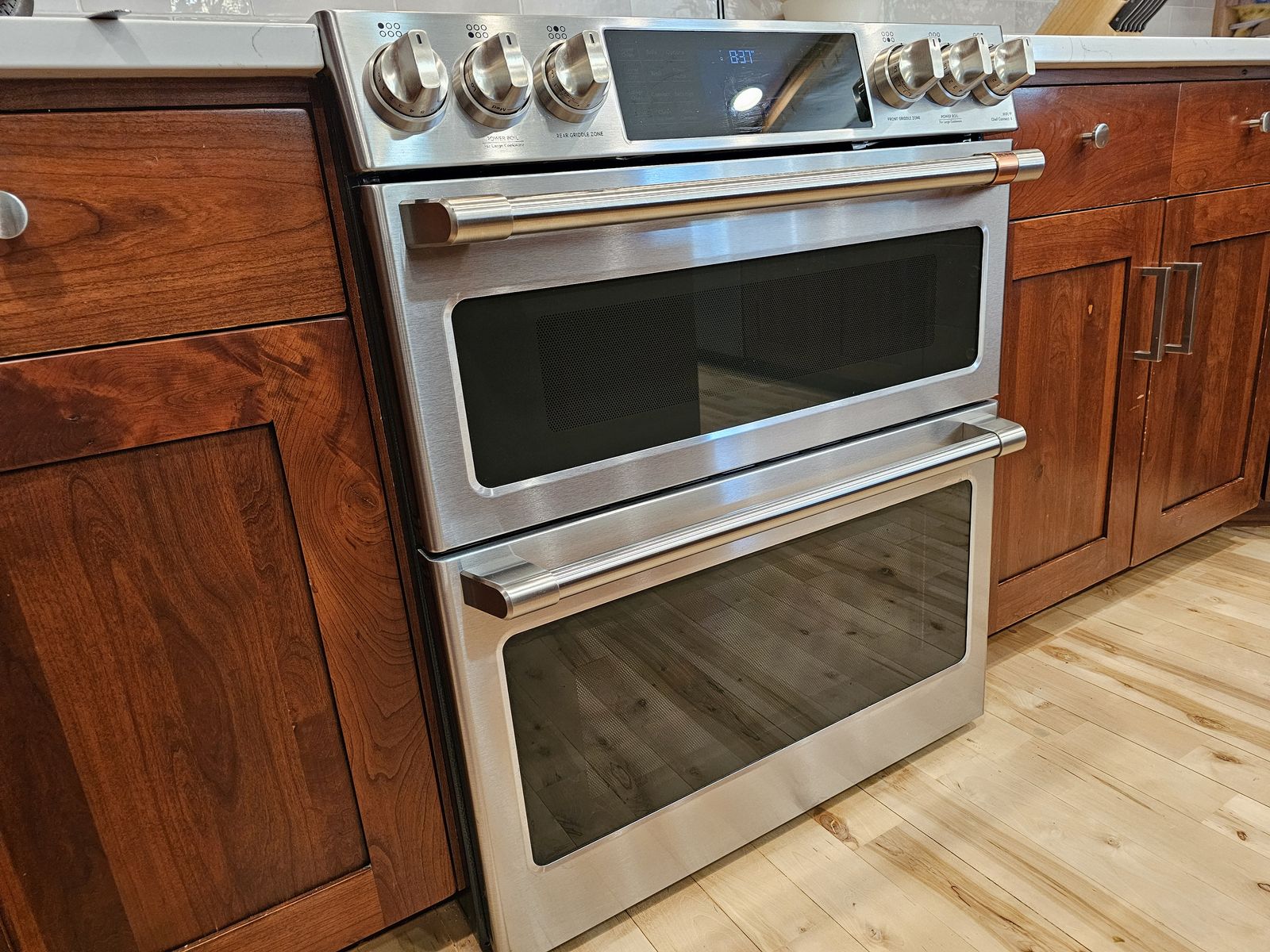 GE Café 30" Gas Double Oven Range $1,350