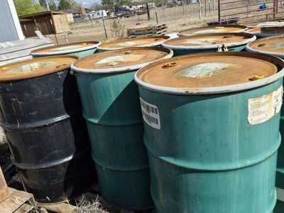 55 gallon drums with lids
