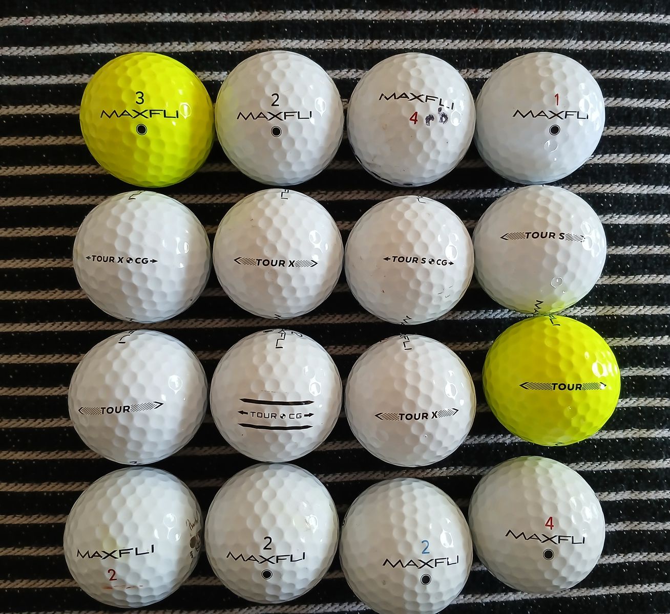 Maxfli Tour Golf Balls