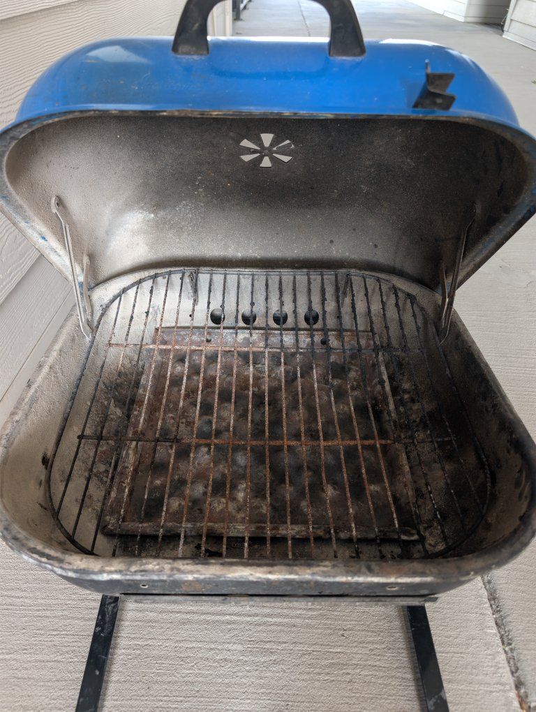 Expert Grill Portable Charcoal Grill with Wheels