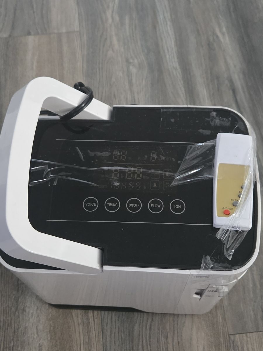 Oxygen Concentrator 1-7 Liter ZY-1J Oxygen Machine for Home with Nebulization Therapy W/Remote Control  pre-owned