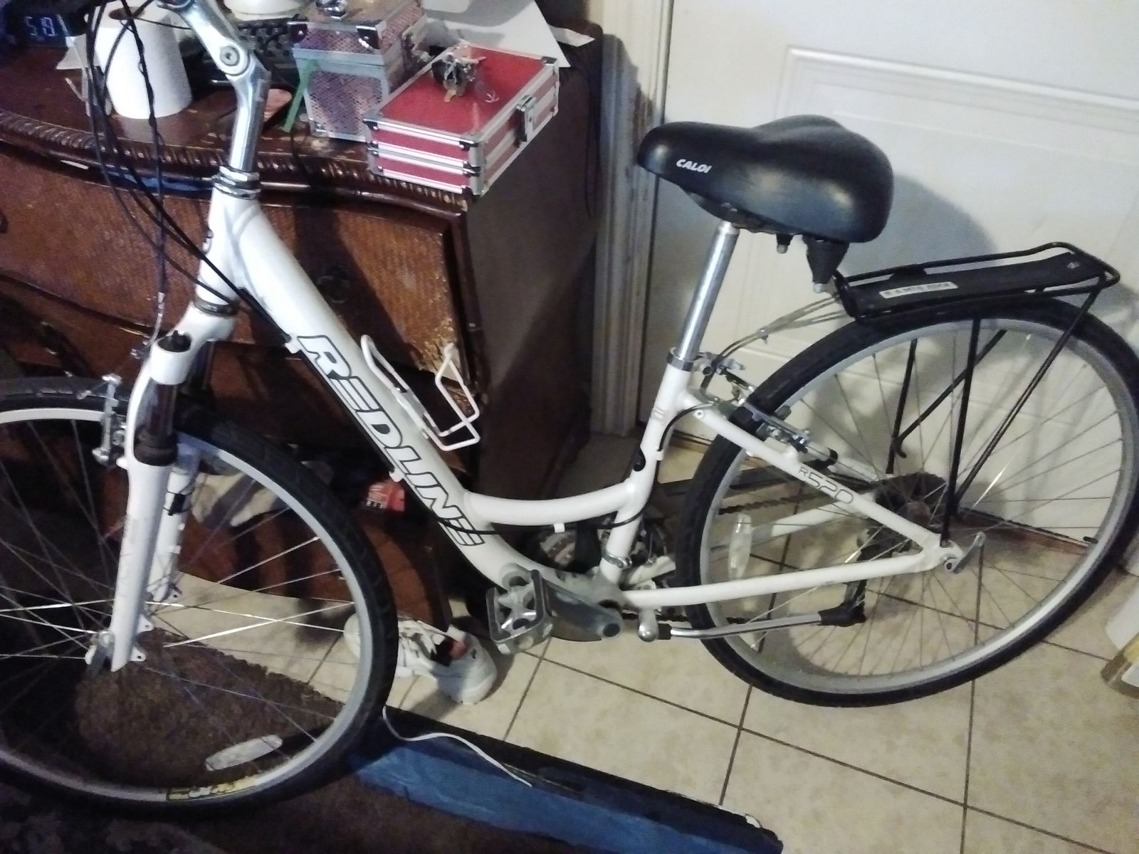 Like new Redline R520 Stepthrew 26in cruiser