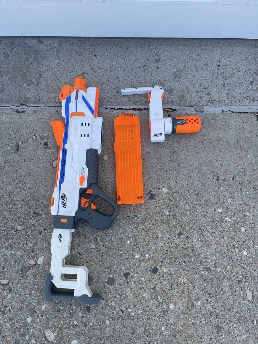 Main image 3