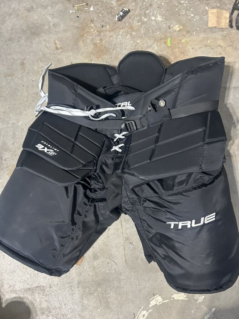 True Catalyst 9X5 Senior goalie pants Large