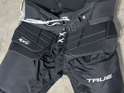 True Catalyst 9X5 Senior goalie pants Large