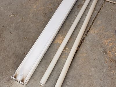 48” fluorescent shop light