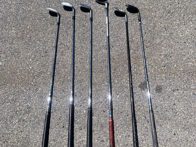 Various Golf wedges Taylomade Mizuno Cleveland Tommy Armour