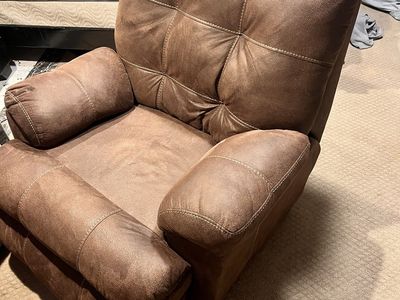 Brown Recliner Chair - Comfortable & Durable