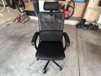 Adjustable Mesh Back Office Chair