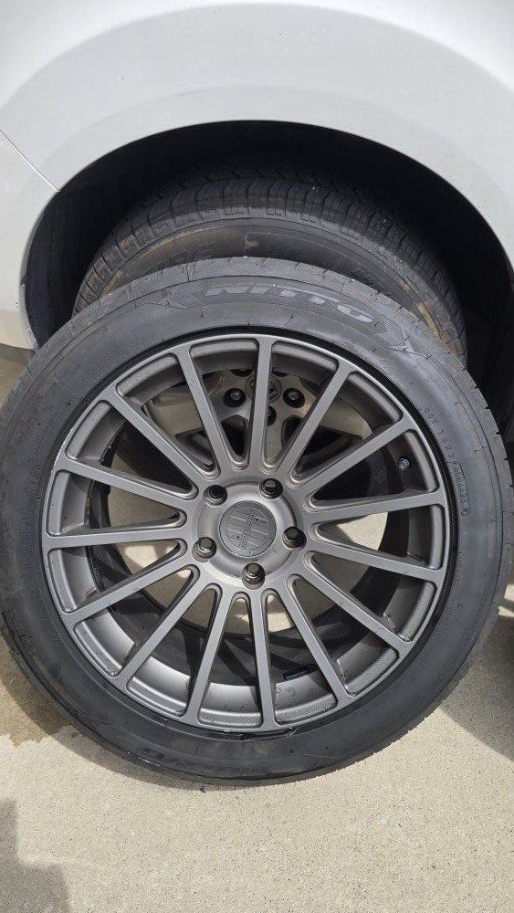 Porsche Cayenne Wheels & Tires 275/45ZR19 108Y