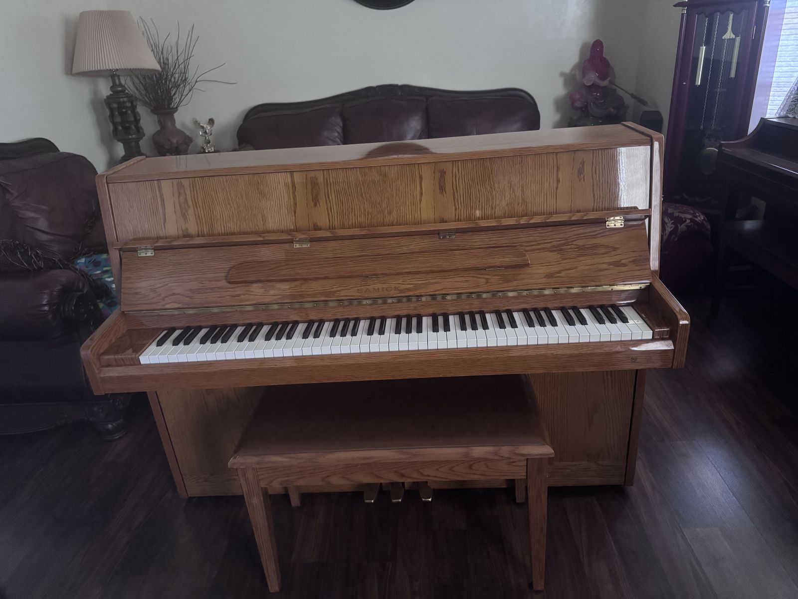 SAMICK Upright Piano with free delivery and free home tuning