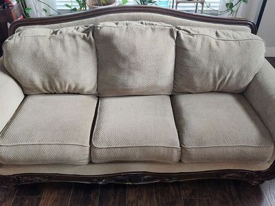 Traditional Beige Textured Fabric Sofa