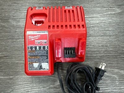 MILWAUKEE M12/M18 BATTERY CHARGER