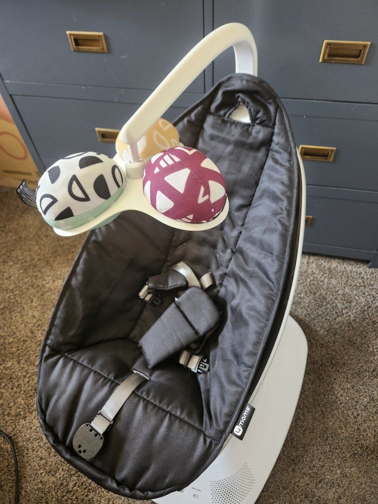 4moms mamaRoo Multi-Motion Baby Swing - Dark Gray/White