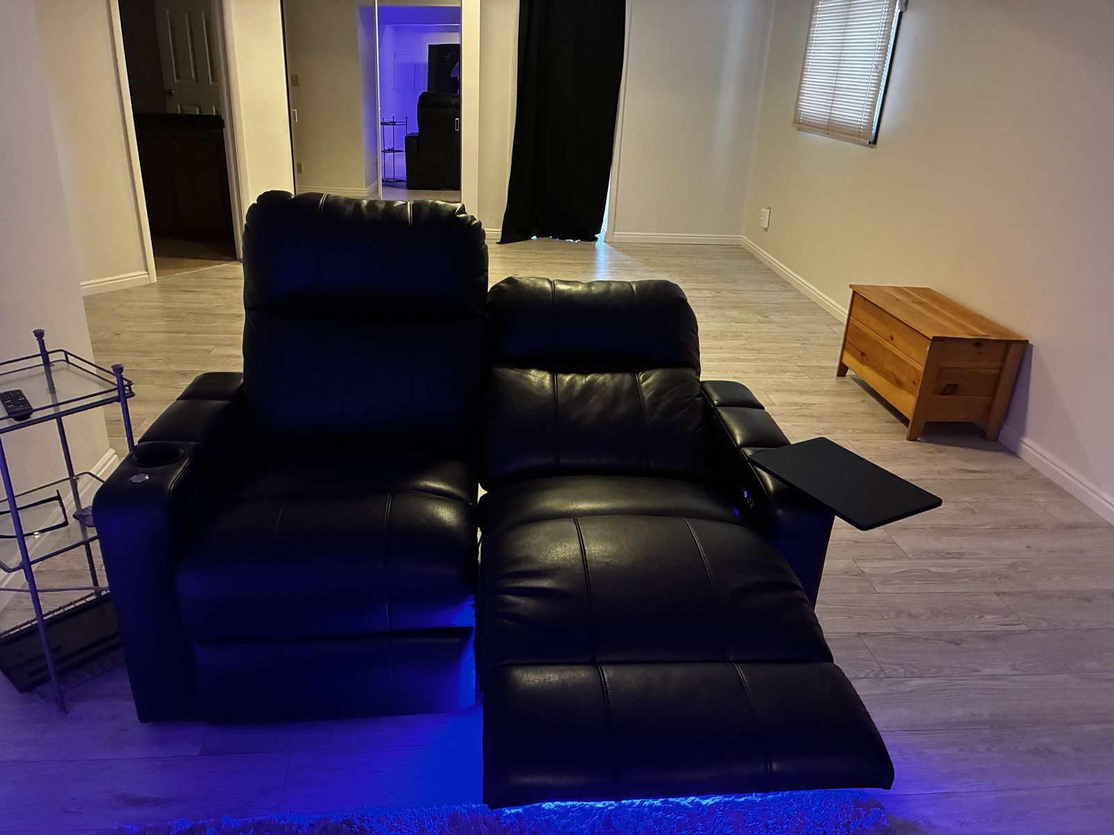 Electric leather recliners