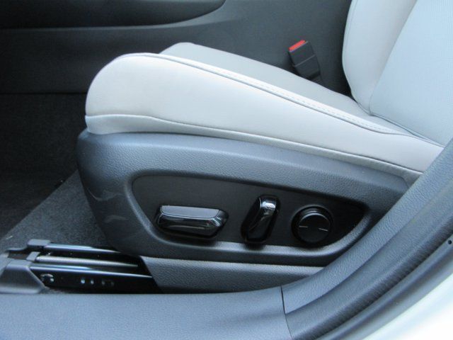 Main image 30