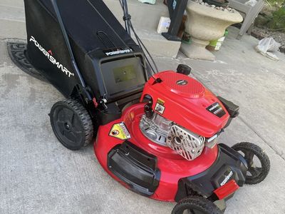 Self-propelled lawnmower