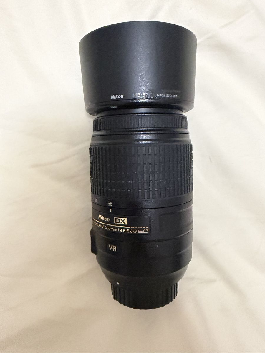 Nikon DX NIKKOR 55-300mm f/4.5-5.6G ED VR Lens with HB-57 Hood