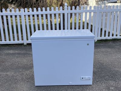 Chest Freezer - clean and good condition