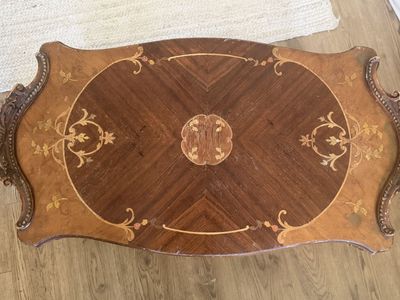 Antique/Vintage Ornately Carved Wood Coffee Table with Inlay