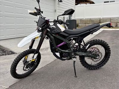 Surron ultra bee 2023