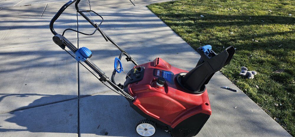 Toro Snowblower 141cc 2 Cycle