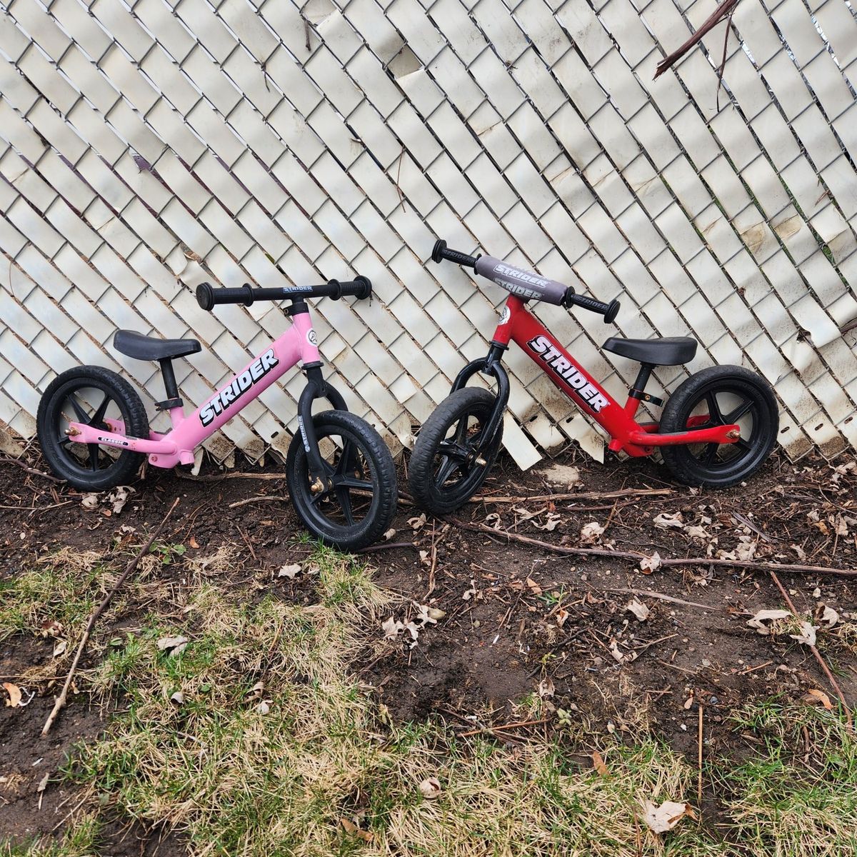 balance bike, strider, good condition
