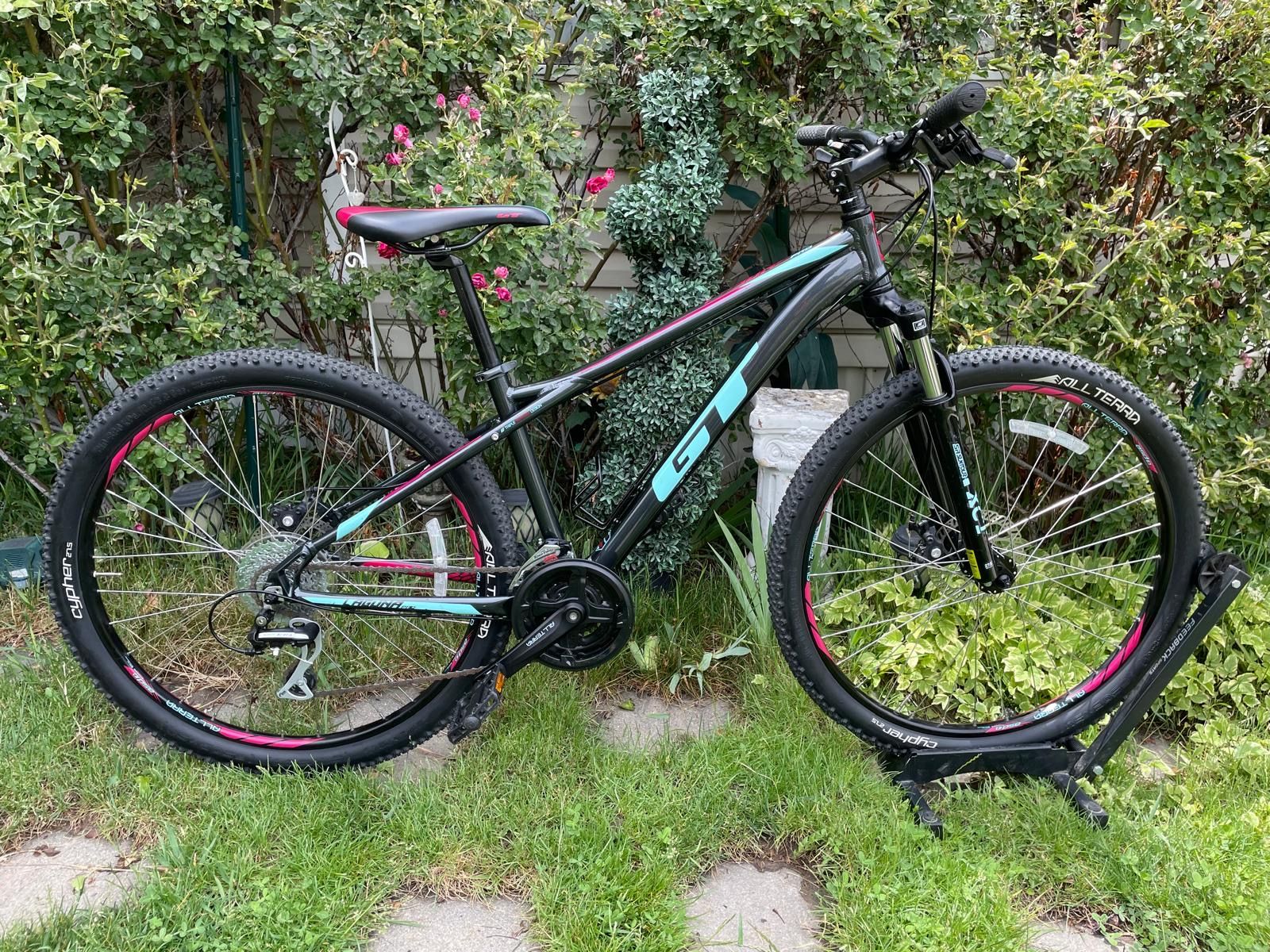 GT Laguna Pro Mountain Bike