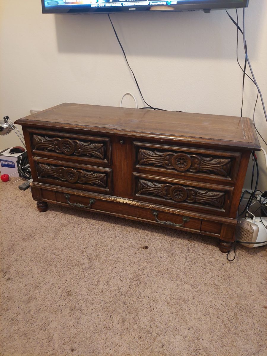 Lane Cedar Chest- Vintage 1970
