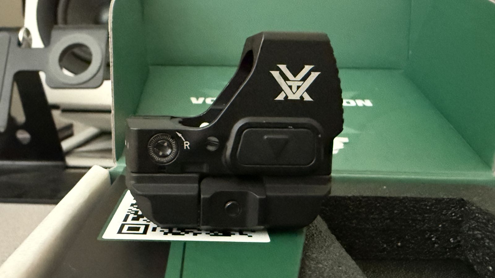 Vortex Defender ST 6 MOA Red