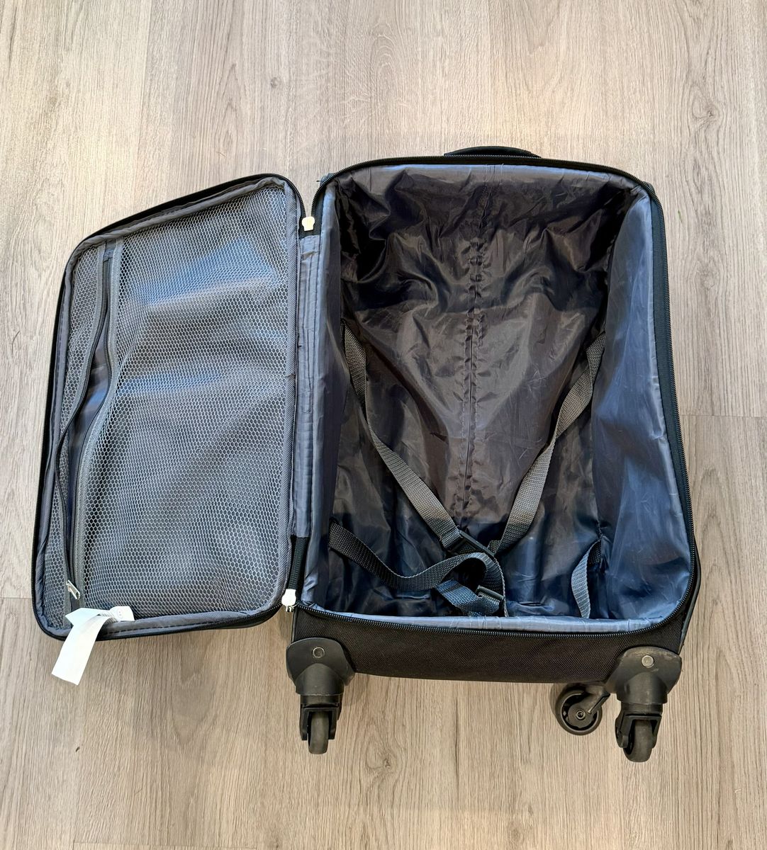 Protege Carry-On Suitcase 23"x13"x8" – 4 Spinner Wheels – Softside Black – Used – Lehi