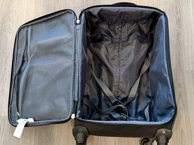 Protege Carry-On Suitcase 23"x13"x8" – 4 Spinner Wheels – Softside Black – Used – Lehi