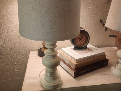 2 lamps