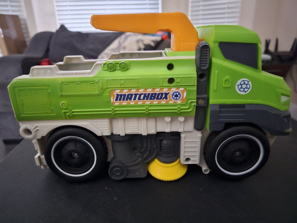 matchbox sweeping truck