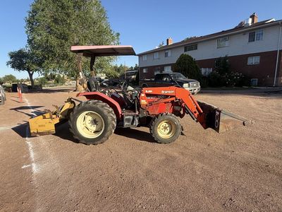 Branson 3820i 4x4 Tractor