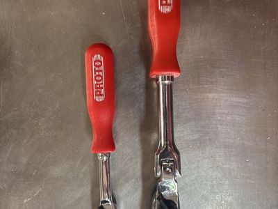 PROTO No. 5257L (3/8") and No. 4757L (1/4") Indeing Ratchet Set