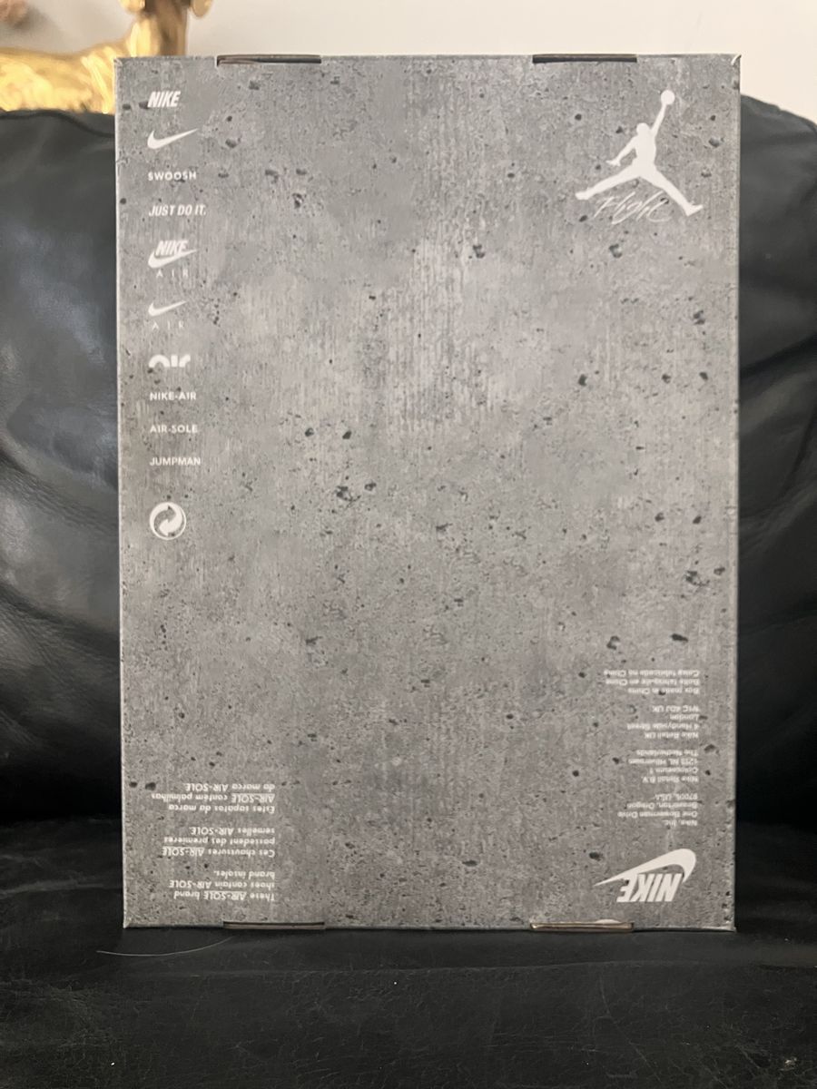 Main image 10