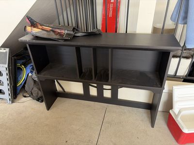 Free desk hutch