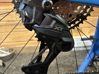 Shimano XT Di2 Wireless Drivetrain - Full Groupset