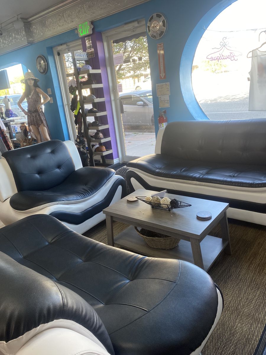 Couch set