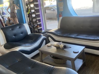 Couch set