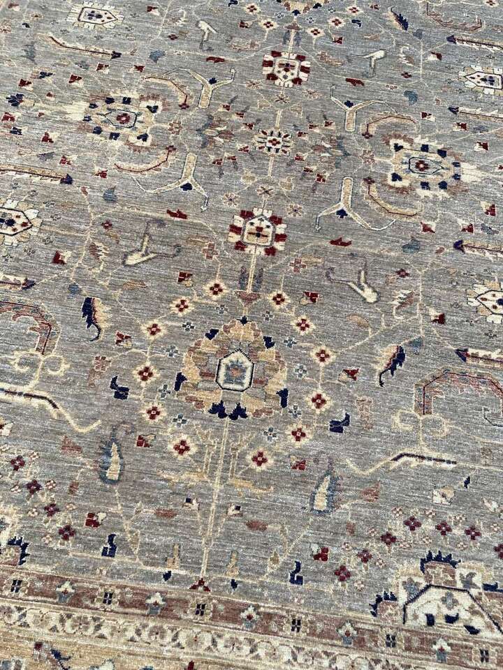 PAKISTAN HAND KNOT 8x10 RUG SOFT COLORS