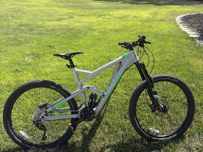Cannondale Jekyll Full Suspension Mountain Bike - Gray/Green